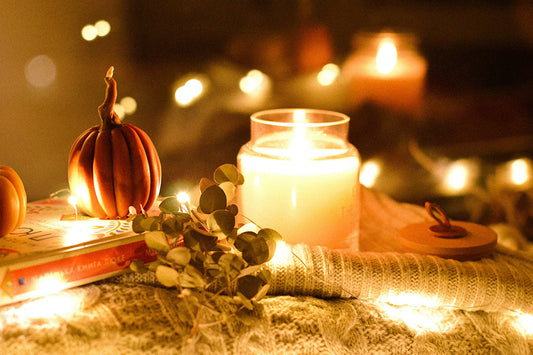 Wax Melts vs. Candles: Which Is Better for Autumn Evenings?